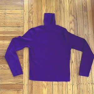 Vintage Green grape knit turtle neck, size medium